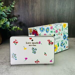 NWT Kate Spade Outlet Staci Garden Bouquet Boxed Medium Compartment Wallet